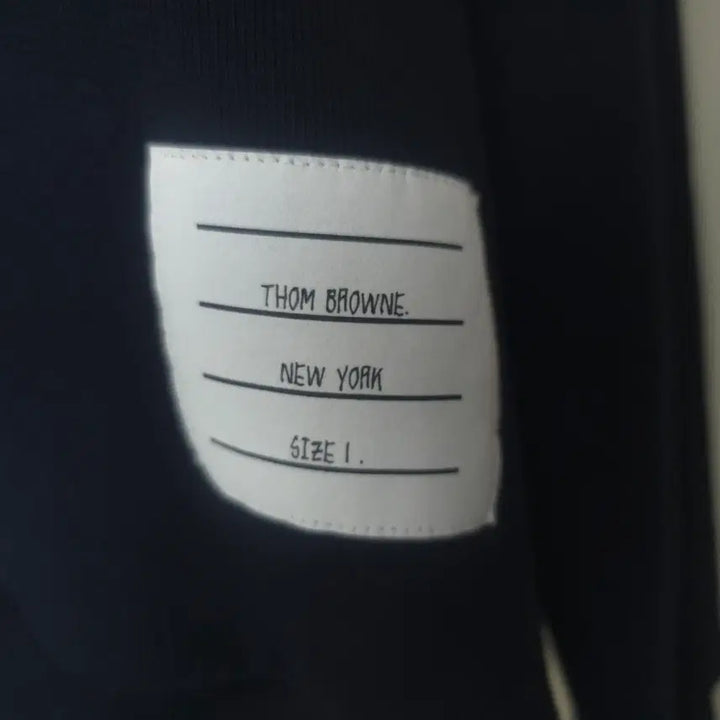 [BUNJANG] Thom Browne Three Stripe Sweatshirt Navy / [정품] 톰브라운 백삼선 맨투맨 / MJT085A