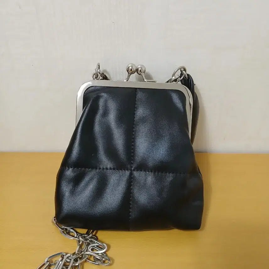 [BUNJANG] Black Tote Bag / 귀여운 토드백