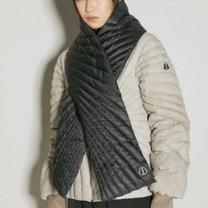 [BUNJANG] Rick Owens Moncler Radiance Padded Muffler / 릭오웬스 몽클레어 레디언스 패딩 머플러