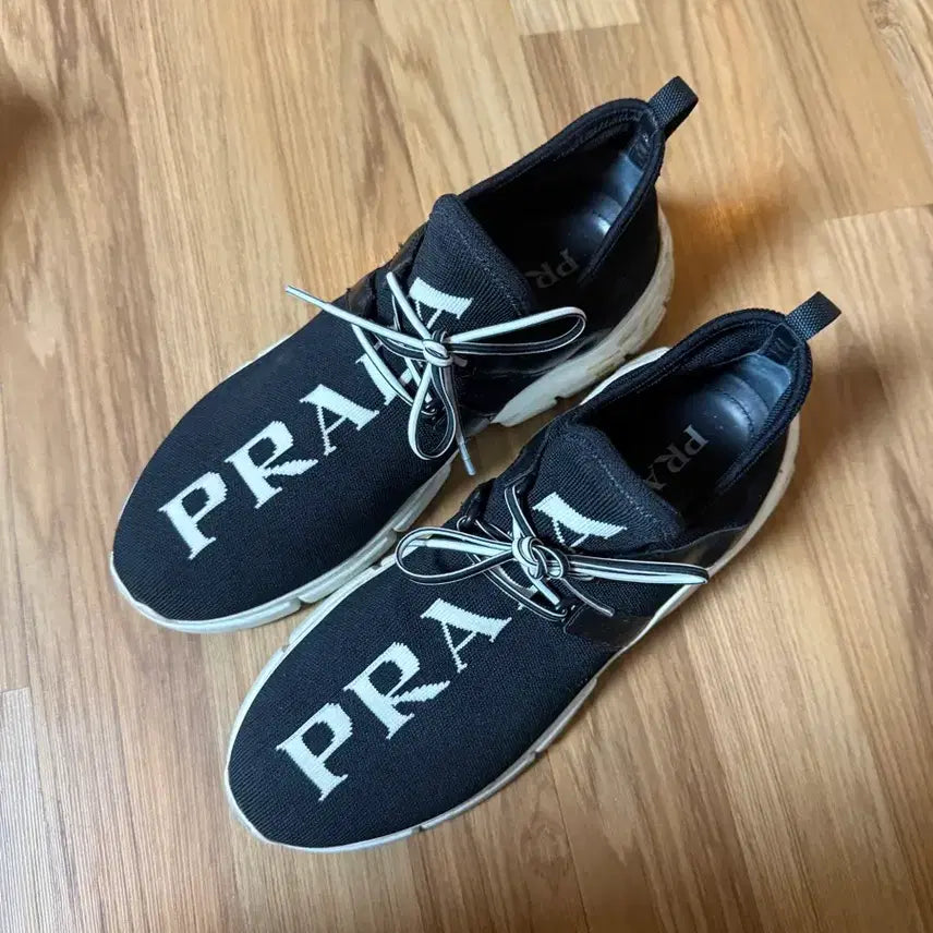 [BUNJANG] Prada Knit Sneakers Black 37.5 / 프라다 니트 스니커즈 블랙 37.5 (240-245)