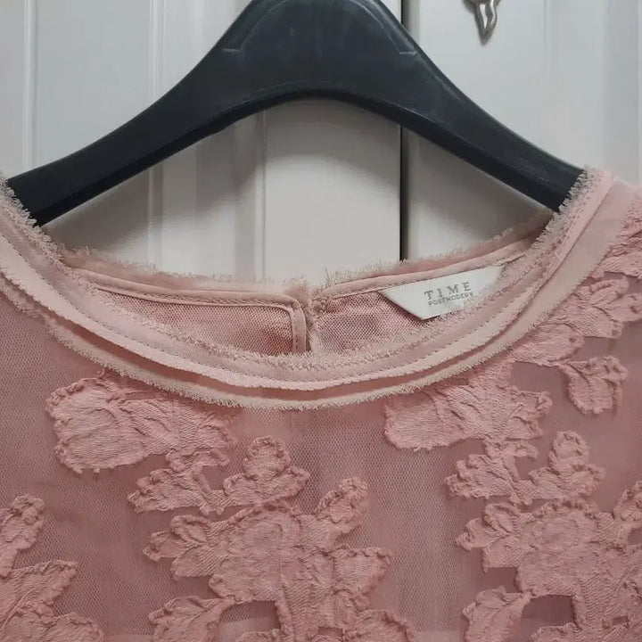 [BUNJANG] TIME Lace Pattern Blouse / 타임 블라우스