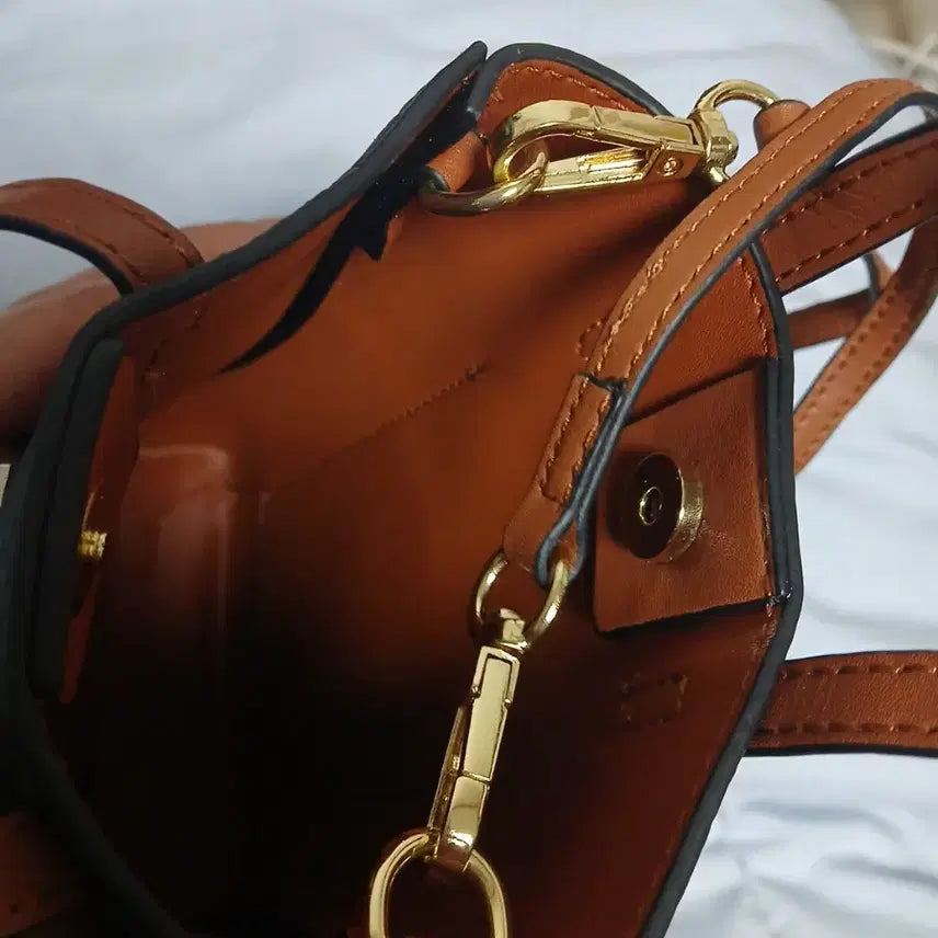[BUNJANG] Generic Leather Crossbody Bag / 여성용 소가죽 미니 크로스백