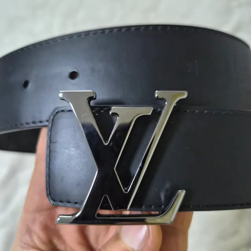 [BUNJANG] Louis Vuitton Monogram Eclipse Reversible Belt / 루이비통 LV 이니셜 모노그램 이클립스 리버서블 양면 남성벨트 M9043