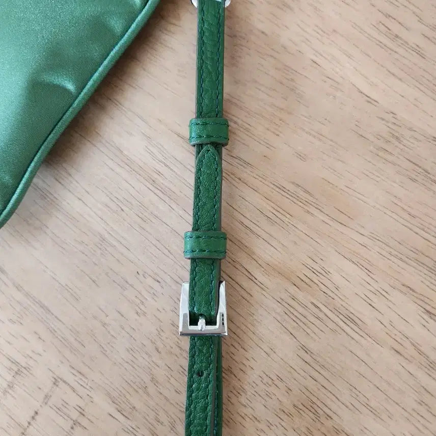 [BUNJANG] Prada Tessuto Strap Pouch / 프라다 테수토 스트랩 파우치