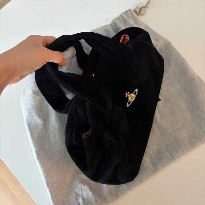 [BUNJANG] Vivienne Westwood Yasmin Velvet Bag Black / [비비안웨스트우드] 야스민 벨벳 가방 블랙
