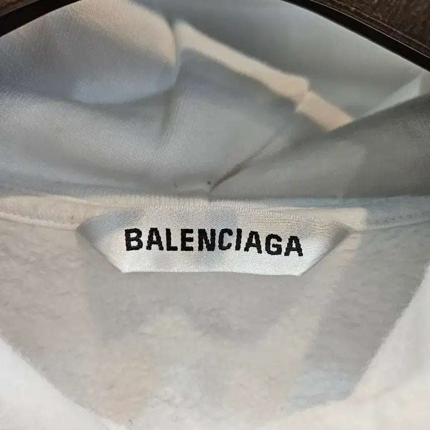 [BUNJANG] Balenciaga BB Logo Printed Hoodie White / [정품/새상품급/오버핏M] 발렌시아가 BB로고 프린팅 후드티 화이트 흰색