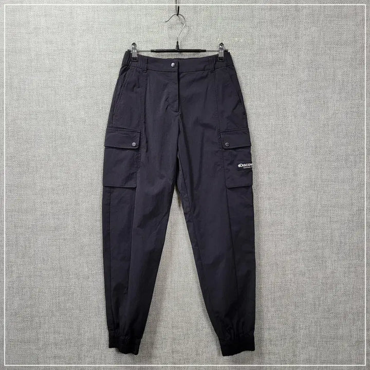[BUNJANG] Discovery Black Cargo Jogger Pants Women&
