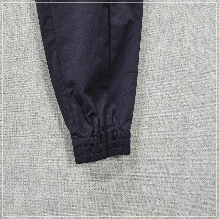 [BUNJANG] Discovery Black Cargo Jogger Pants Women&