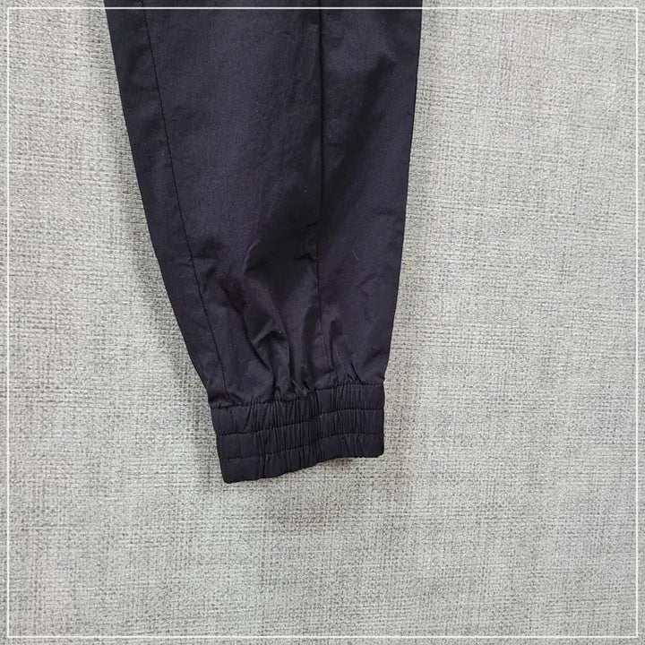 [BUNJANG] Discovery Black Cargo Jogger Pants Women&