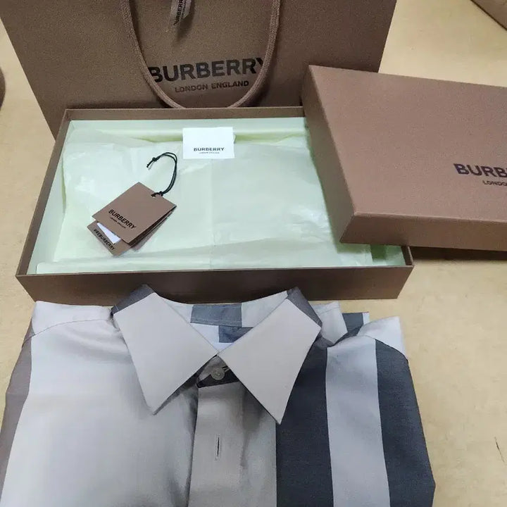 [BUNJANG] Burberry Check Shirt / 버버리 체크셔츠
