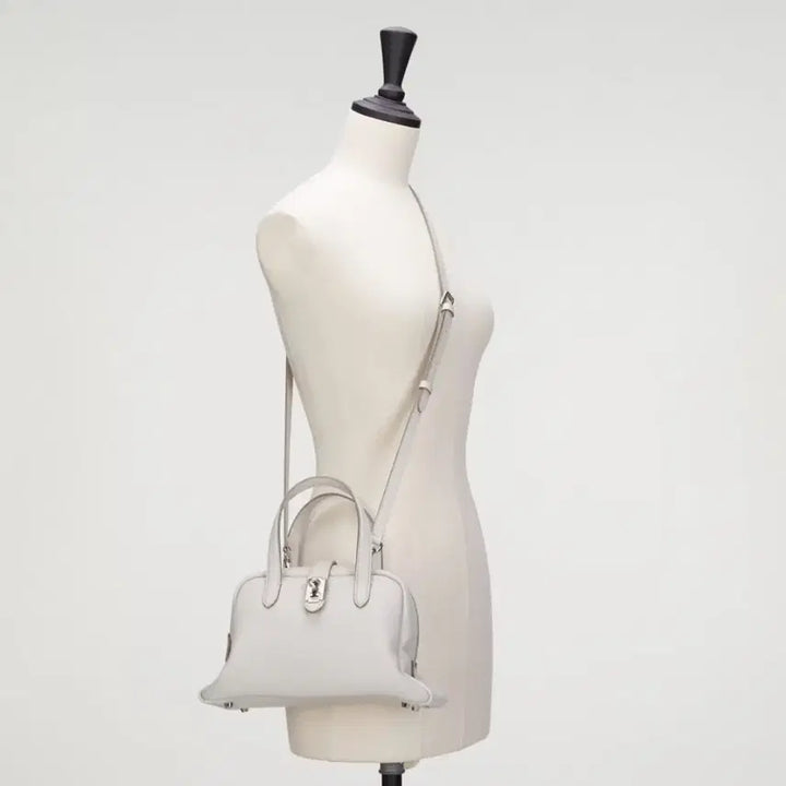 [BUNJANG] Vunque Talk Tote Bag Small Light Beige / 분크 토크 토트백 스몰 라이트베이지