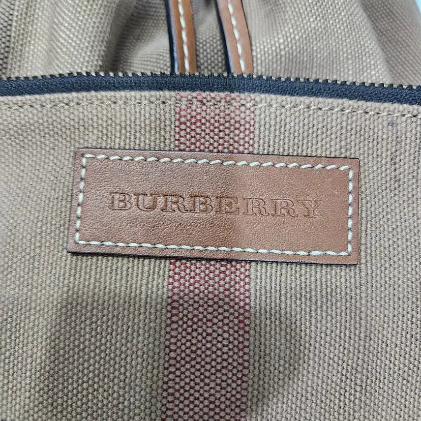 [BUNJANG] Burberry Check Bucket Bag + Card Wallet Set / 버버리 체크 버킷백 + 카드지갑 세트