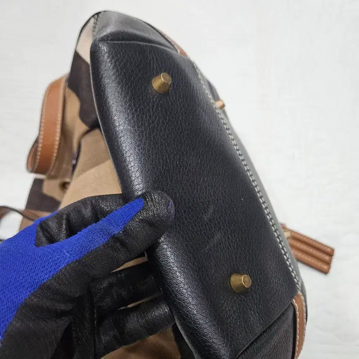 [BUNJANG] Burberry Check Bucket Bag + Card Wallet Set / 버버리 체크 버킷백 + 카드지갑 세트