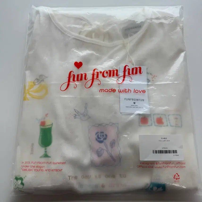 [BUNJANG] Fun From Fun Cream Diary Puff T-shirt / 펀프롬펀 크림 다이어리 퍼프 티셔츠