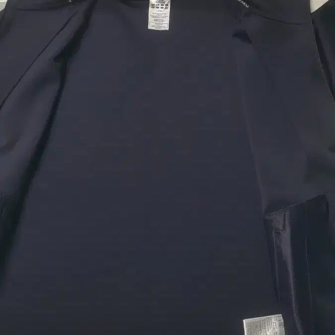 [BUNJANG] Adidas Training Jersey (Overseas Version) / adidas 트레이닝져지(해외판) 100~105호(55X69cm)S급!