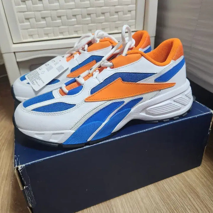 [BUNJANG] Reebok EVZN Sneakers (Size 275) / 리복 EVZN  운동화 스니커즈(275)