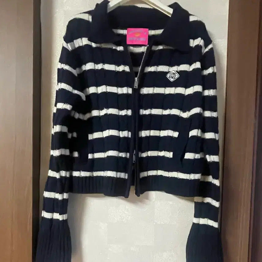 [BUNJANG] Komoe's Black Striped Knit Zip-Up Cardigan / 코모이즈 블랙 스트라이프 니트 집업 프리사이즈