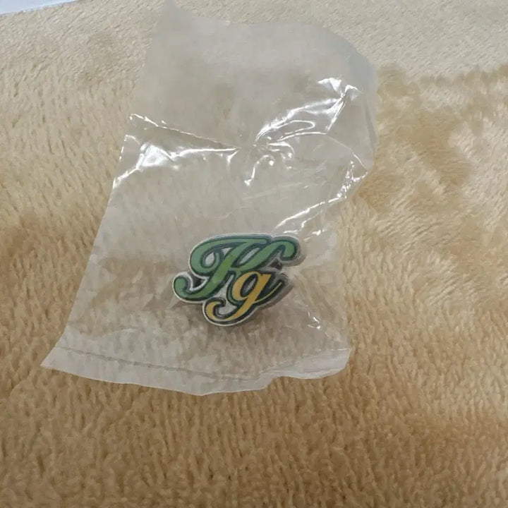 [BUNJANG] Haikyuu!! School Logo Pin Badge Gacha Kakugawa / 하이큐 학교 로고 핀 뱃지 가챠 카쿠카와