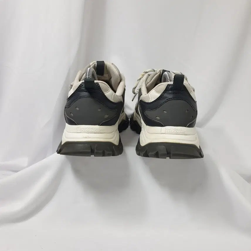 [BUNJANG] National Geographic Trippin Rhino Sneakers / 빈티지하서 270 내셔널지오그래픽 트리핀 라이노 스니커즈