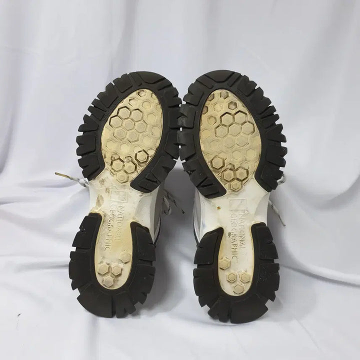 [BUNJANG] National Geographic Trippin Rhino Sneakers / 빈티지하서 270 내셔널지오그래픽 트리핀 라이노 스니커즈