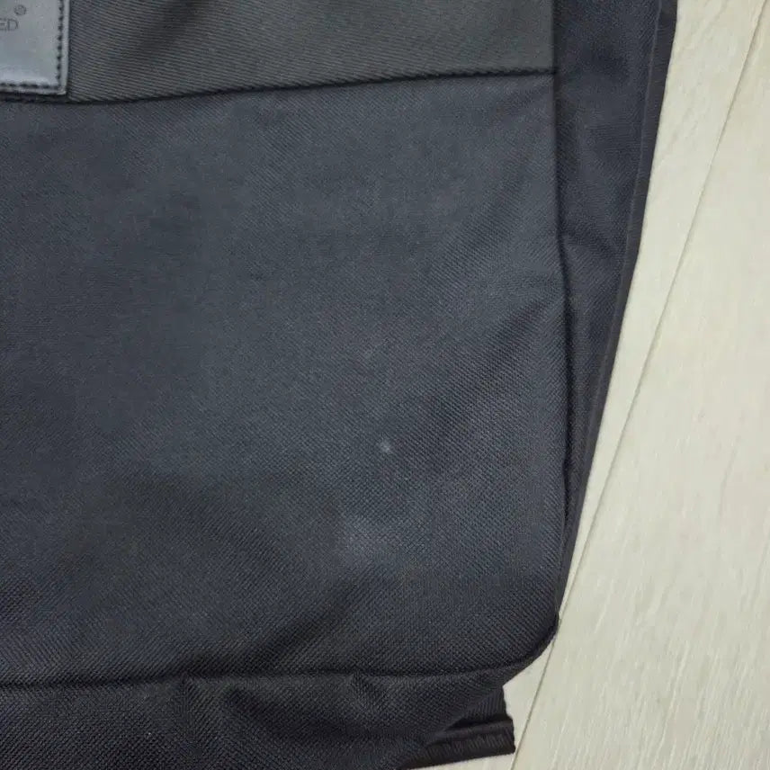 [BUNJANG] Maison Mineed Black Buckle Messenger Bag / 메종미네드  블랙 버클 메신저백