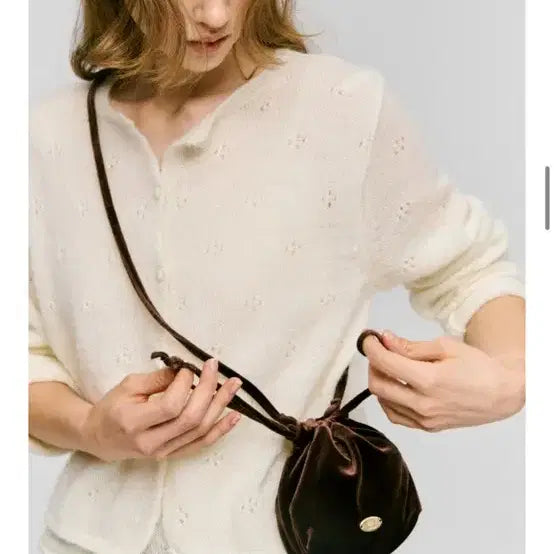 [BUNJANG] Depound Brown Velvet Mini Pouch / 드파운드 브라운 벨벳 미니 파우치