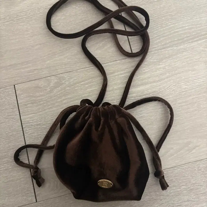 [BUNJANG] Depound Brown Velvet Mini Pouch / 드파운드 브라운 벨벳 미니 파우치