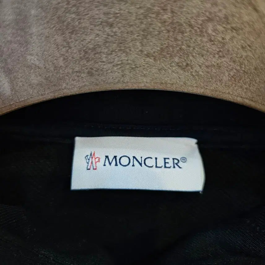 [BUNJANG] Moncler Side Logo Knit Padded Cardigan (Black, M) / [정품/새상품급/M사이즈] 몽클레어 사이드 로고 니트 패딩 가디건 블랙