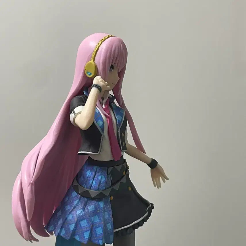 [BUNJANG] Megurine Luka Figure / 메구리네 루카 피규어