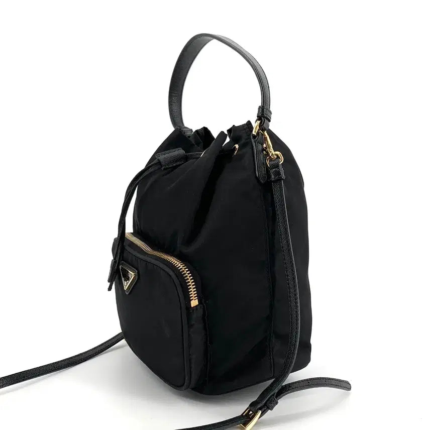 [BUNJANG] Prada Re-Nylon and Pocono Bucket Bag Crossbody 1BH038 / [백화점구매] 프라다 리나일론 포코노 버킷백 크로스백 1BH038