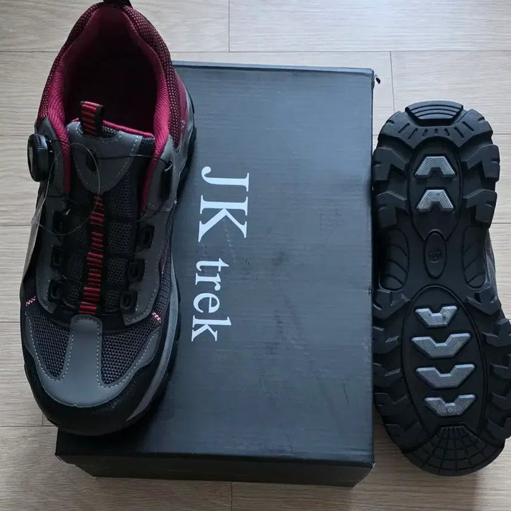 [BUNJANG] JK Trek Hiking Boots Gray/Red New / JK Trek 등산화 회색/레드 새상품
