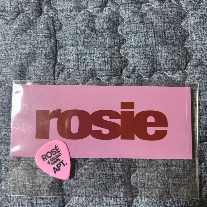 [BUNJANG] Blackpink Rose Guitar Pick (Pink) / 로제팝업 기타피크(핑크색)
