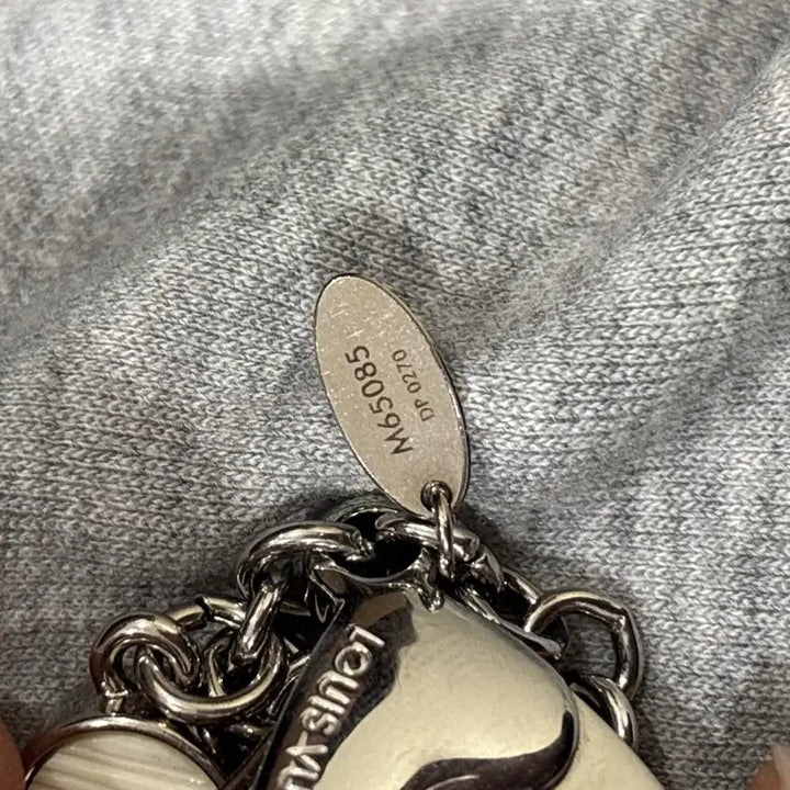 [BUNJANG] Louis Vuitton Fleur Keyring Bag Charm / 마지막 네고 루이비통 플뢰르 키링 백참