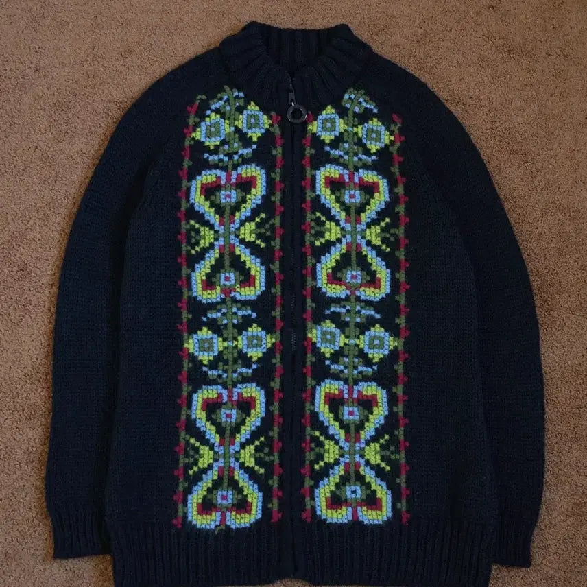 [BUNJANG] Ethnic Pattern Black Knit Zip-Up / 에스닉 패턴 블랙 니트집업