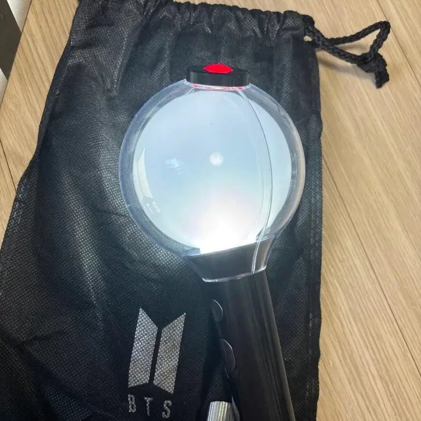 [BUNJANG] BTS Special Edition Light Stick + Pouch / BTS 스페셜 에디션 응원봉 + 파우치