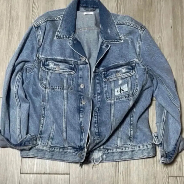 [BUNJANG] Calvin Klein Washed Denim Jacket / 한정판 캘빈클라인 데님 워싱 자켓