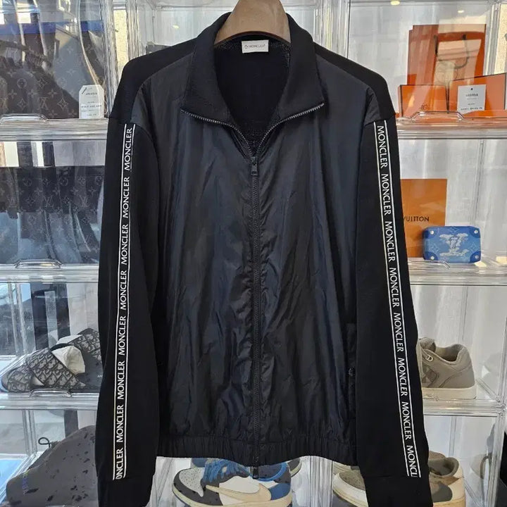 [BUNJANG] Moncler Side Logo Windbreaker Jacket Black / [정품/새상품급/XXL] 몽클레어 사이드로고 바람막이 점퍼 자켓 블랙