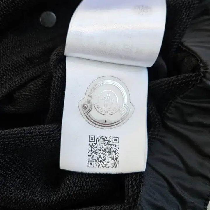 [BUNJANG] Moncler Side Logo Windbreaker Jacket Black / [정품/새상품급/XXL] 몽클레어 사이드로고 바람막이 점퍼 자켓 블랙