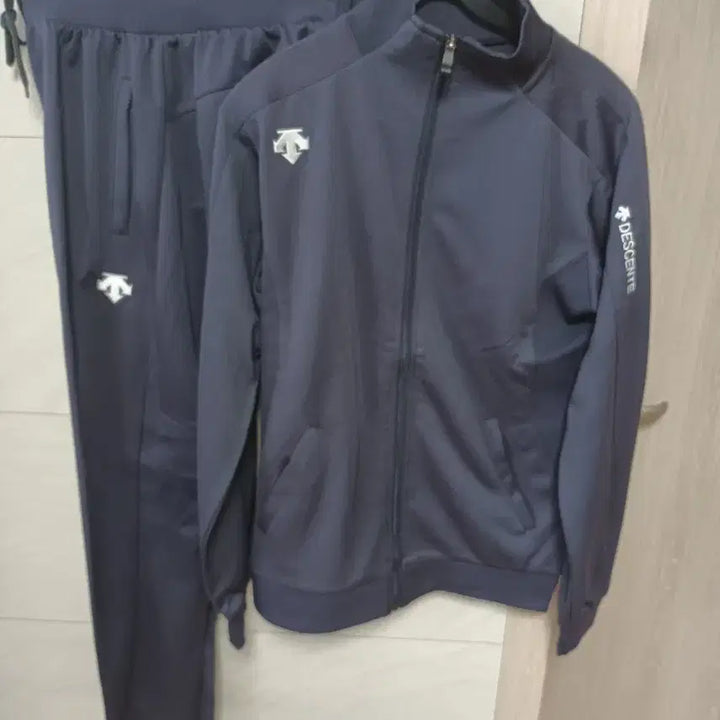 [BUNJANG] Descente Training Suit Set Gray / 데상트 춘추용 트레이닝복 세트 S 새상품 회색