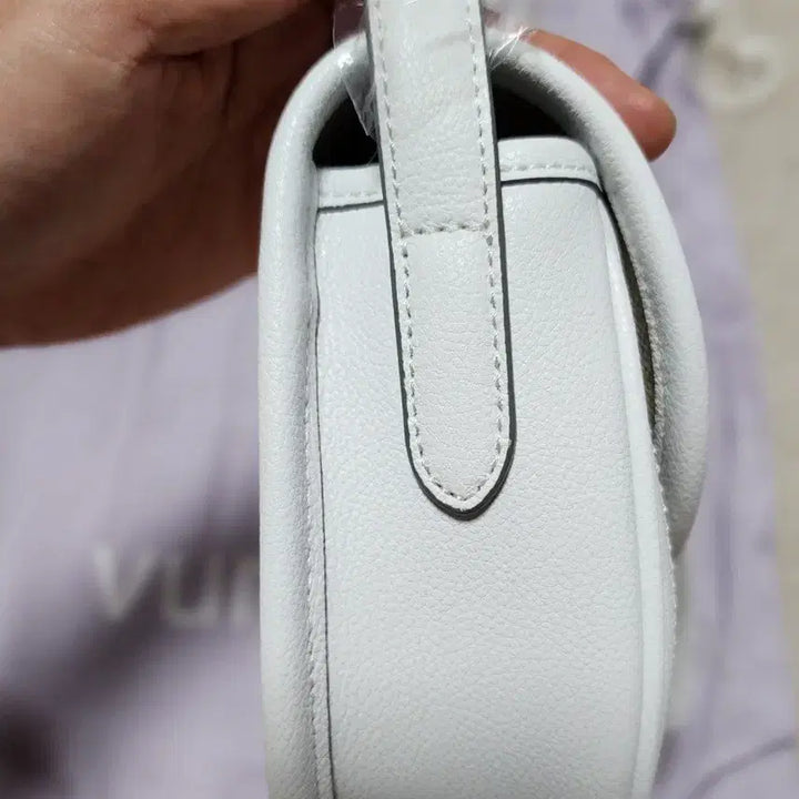 [BUNJANG] Vunque Pestone Saddle Bag White / 분크 페스토네 새들백 화이트 새상품