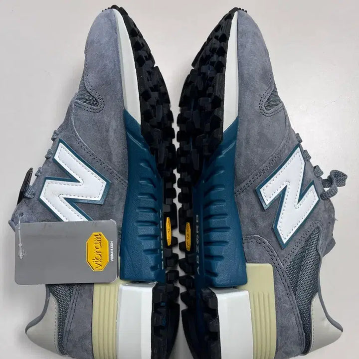 [BUNJANG] New Balance 1300 x Tokyo Design Studio R_C Gray Teal Sneakers / 뉴발란스 1300 x 도쿄 디자인 스튜디오 R_C 그레이 틸 280