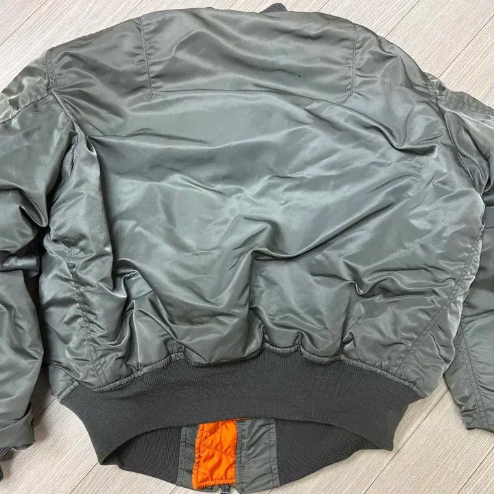 [BUNJANG] G-Dragon Alpha Industries M-1 Jacket / [L]1968 지드래곤  알파인더스트리 정밀복각 m-1