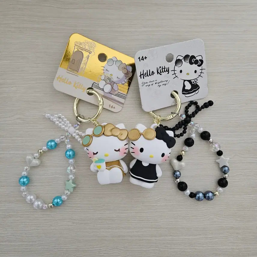 [BUNJANG] Sanrio Hello Kitty Beaded Figure Bag Charm Keyring / 산리오 헬로키티 비즈 피규어 가방고리 키링 (골드, 블랙)
