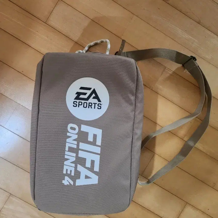 [BUNJANG] EA FIFA Online 4 Crossbody Bag / EA 피파온라인4 크로스백 가방