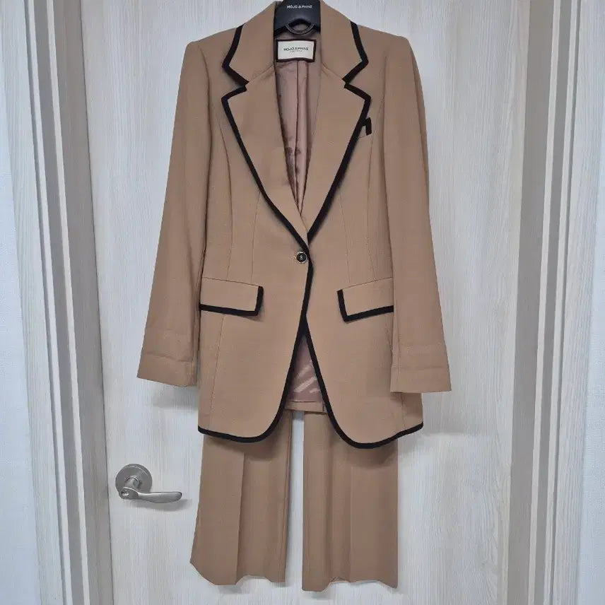 [BUNJANG] Mojo S.phine Camel Suit Set / 모조에스핀 카멜색상 정장세트