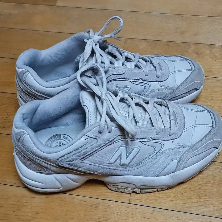 [BUNJANG] New Balance 452 Light Grey Sneakers (Size 250) / 뉴발란스 452 라이트그레이(택포) 어글리슈즈 운동화(사이즈250)