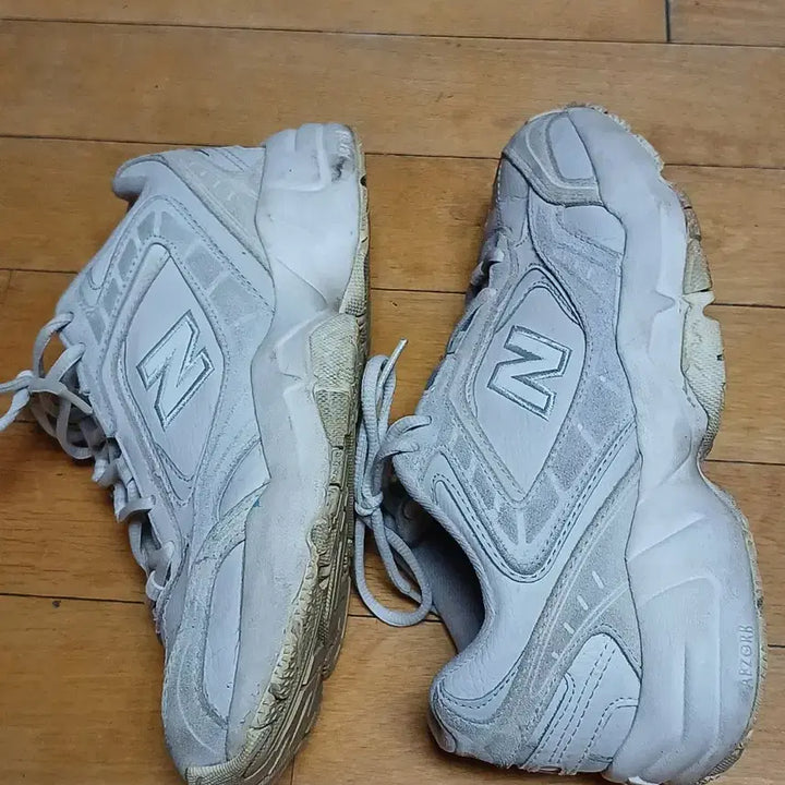 [BUNJANG] New Balance 452 Light Grey Sneakers (Size 250) / 뉴발란스 452 라이트그레이(택포) 어글리슈즈 운동화(사이즈250)