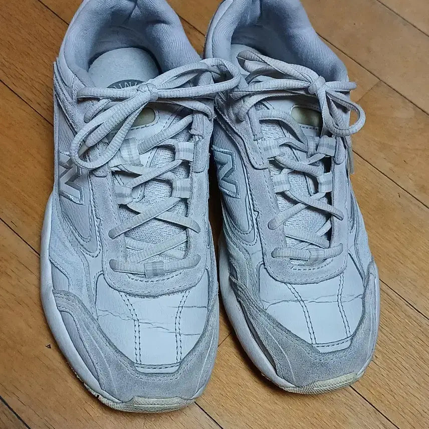 [BUNJANG] New Balance 452 Light Grey Sneakers (Size 250) / 뉴발란스 452 라이트그레이(택포) 어글리슈즈 운동화(사이즈250)
