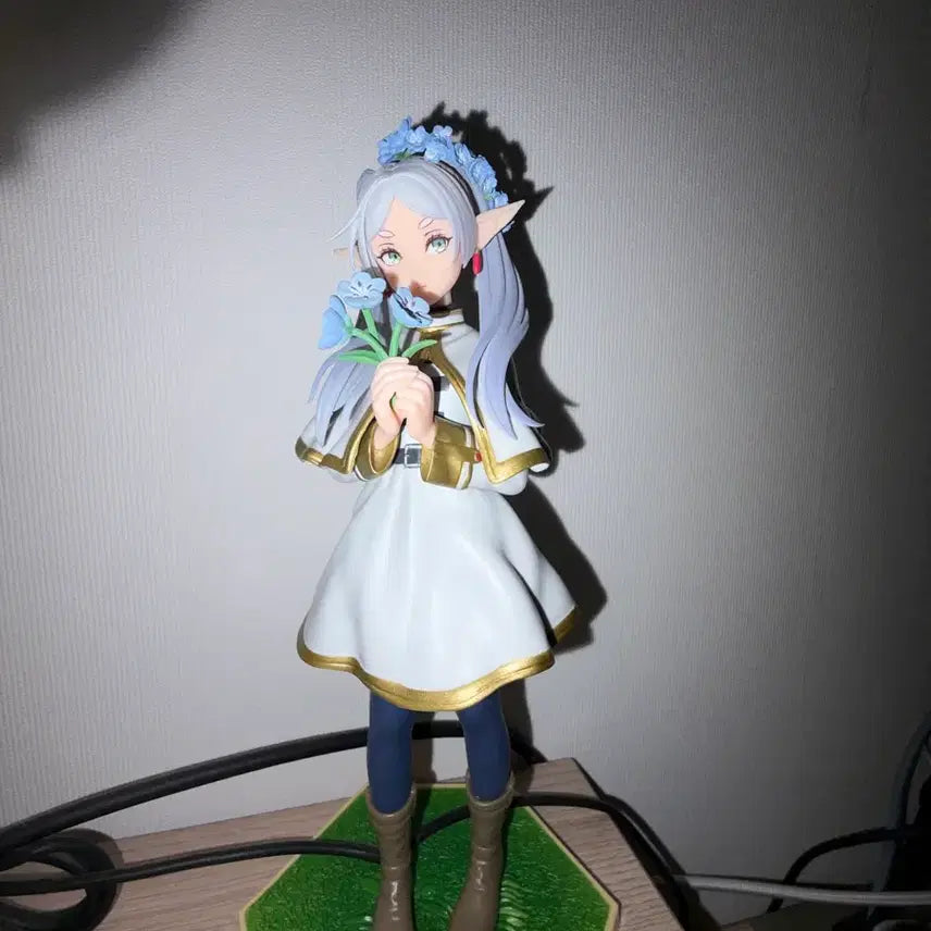 [BUNJANG] Frieren Luminasta Figure / 장송의 프리렌 세가 루미나스타 화관 피규어