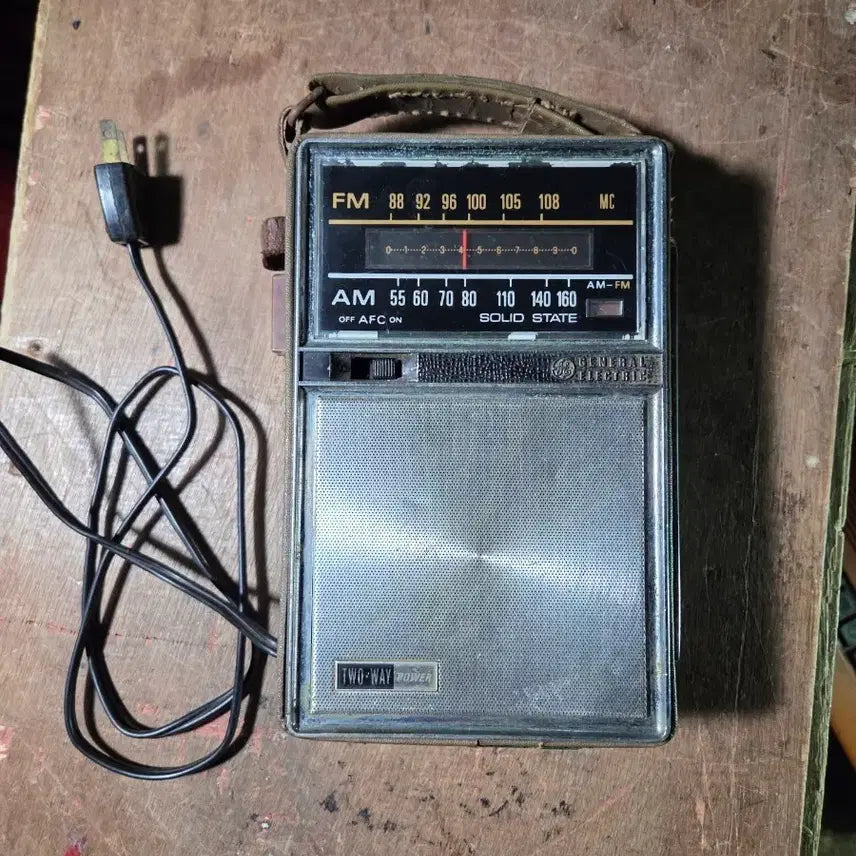 [BUNJANG] General Electric Portable AM Radio / 제너럴일렉트릭 GE 휴대용 라디오